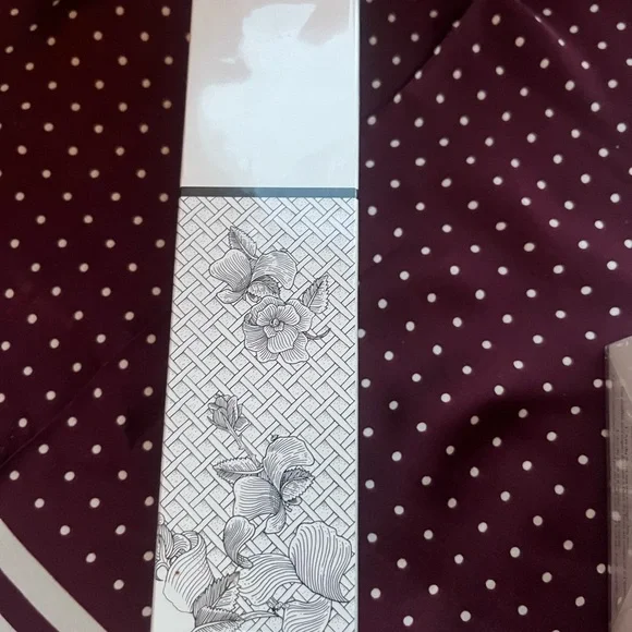 Diptyque Eau Rose Hand and Body Lotion NIB sealed - Picture 3 of 5